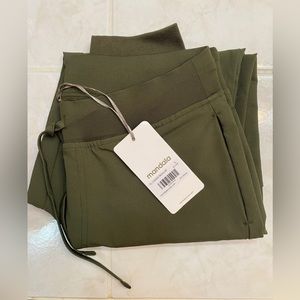 MANDALA SCRUBS 9 Pocket Joggers Olive